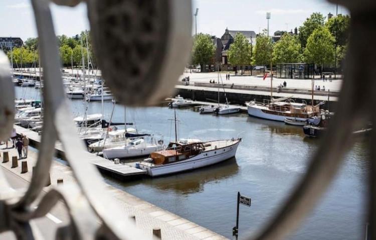 Appartement Vue Imprenable Sur Le Port, Charmant Et Clair! à Vannes Extérieur photo