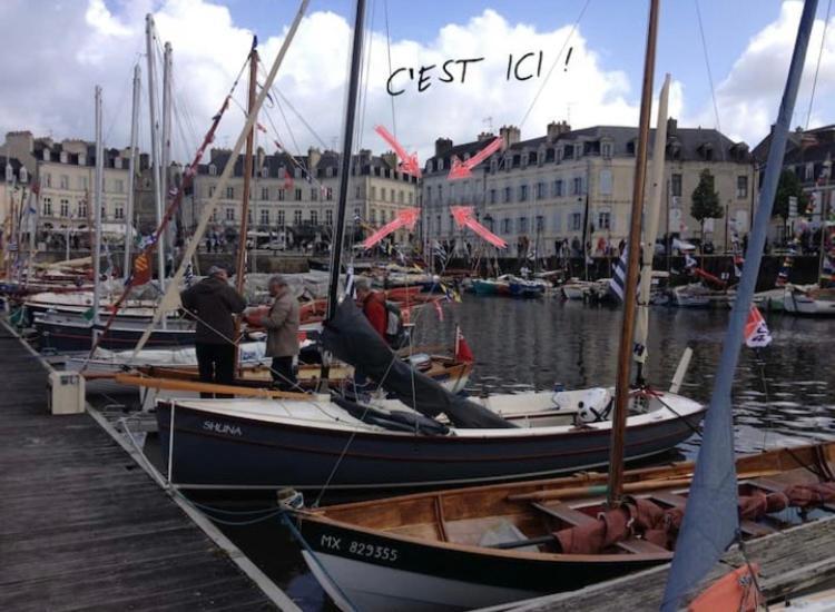 Appartement Vue Imprenable Sur Le Port, Charmant Et Clair! à Vannes Extérieur photo